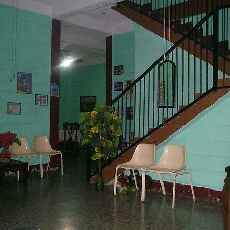 سان بيدرو سولا Guesthouse Dos Molinos B&B المظهر الخارجي الصورة